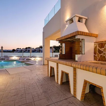 Villa Eventide *
