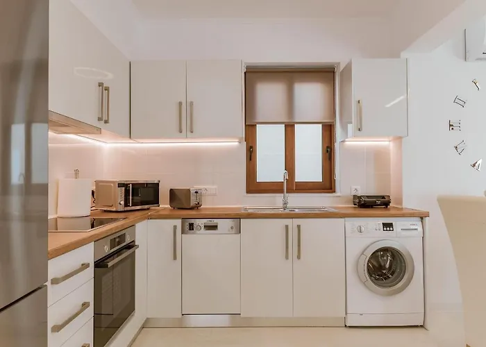 Eventide Villa Gennadi